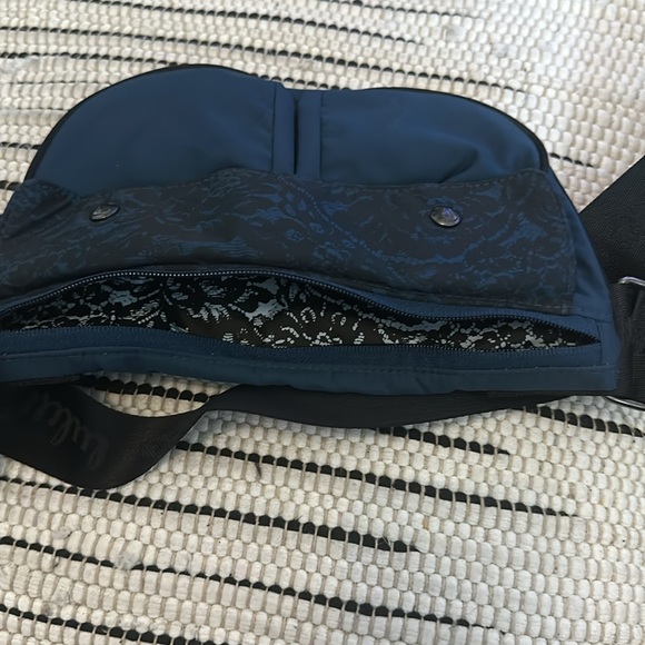 Lululemon Bag - Picture 7 of 13